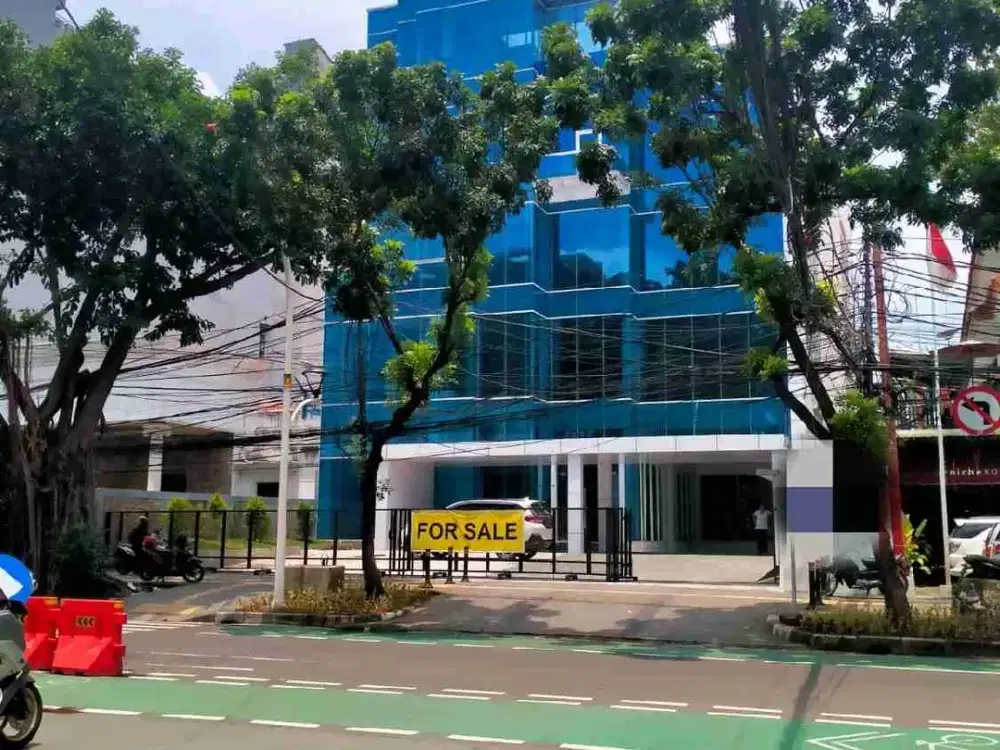 Gedung Ruang usaha dekat stasiun kereta di Wahid Hasyim jakarta pusat