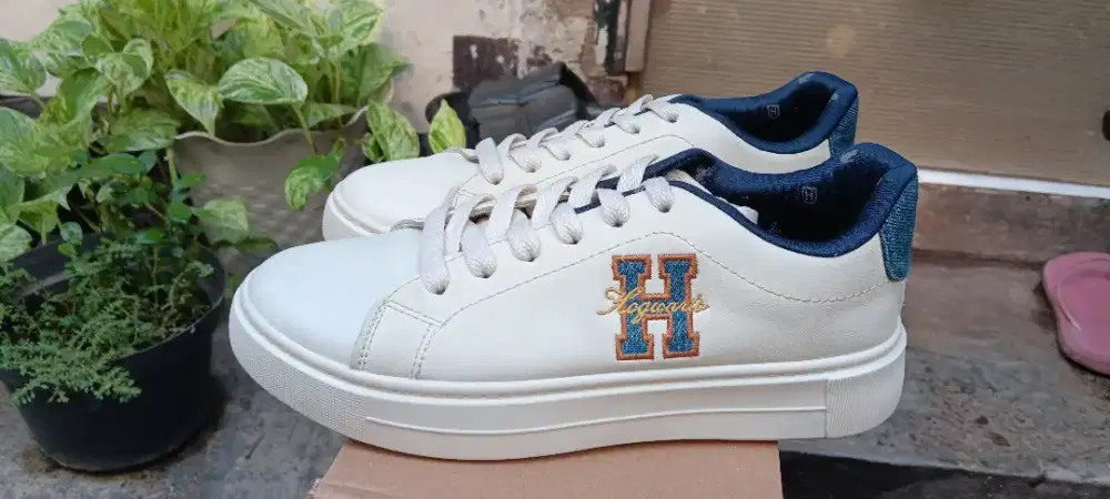 SEPATU RUBI X HARRY POTTER