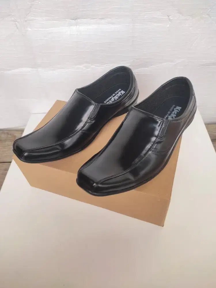 Sepatu Pantofel Pria Slip On Hak Datar