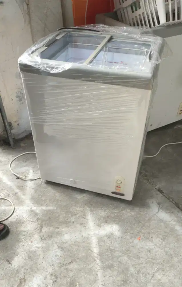Freezer ukuran 100 & 200 liter