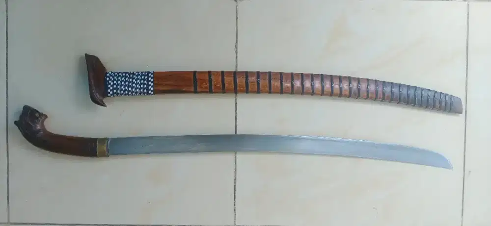 Golok bilah panjang baja per Wilis