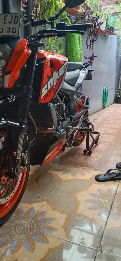 DIJUAL BU KTM DUKE 200 MULUS SIAP PAKAI