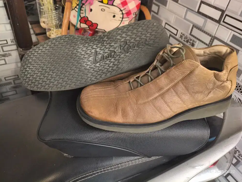 Sepatu Kulit Land Rover size 41