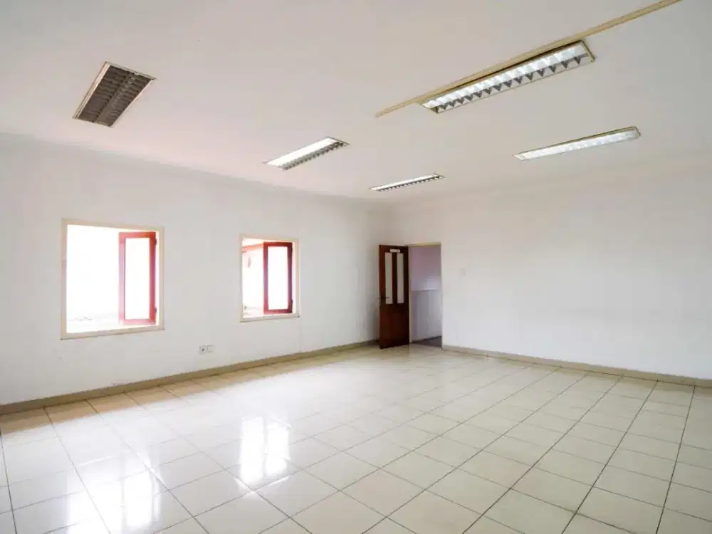 LXMMT 0107 Dijual Rumah Siap Huni Cocok Untuk Usaha Di Area Elit Menteng Jakarta Pusat