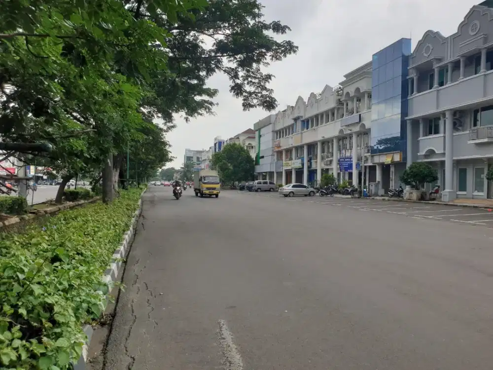 Dijual Ruko Hibrida 3 Lantai di Kelapa Gading, Jakarta Utara