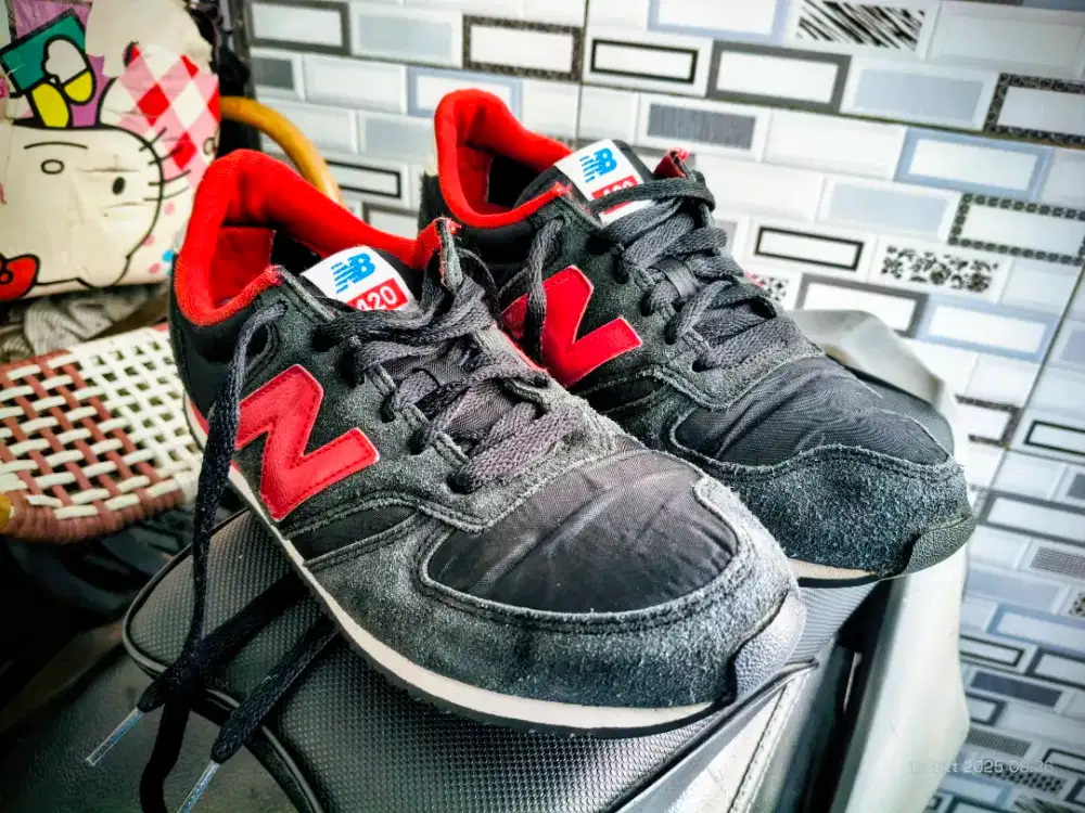 Sepatu NB 420 size 42 Cakep Harga Pas