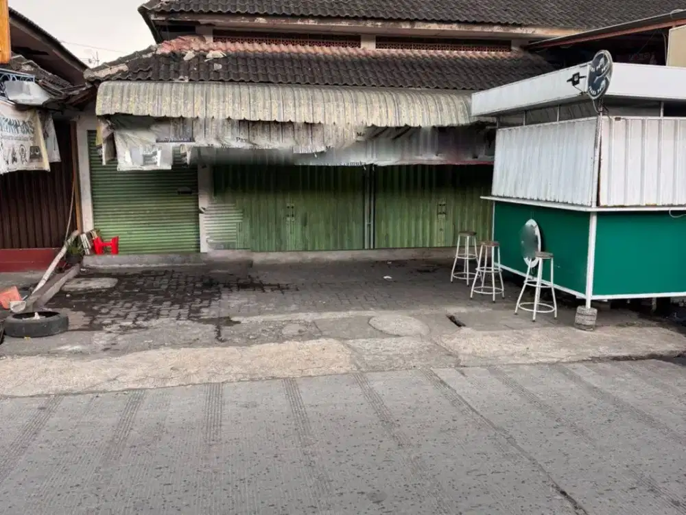 Ruko Dijual Lokasi Ramai Penduduk di Jl. Pucang Gading Demak