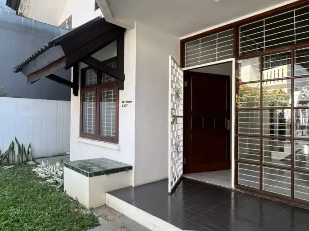Dijual Rumah Modern  di Komplek Taman Mutiara Cimahi Siap Huni