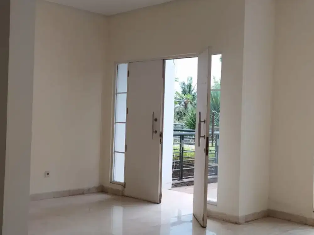 DIJUAL RUMAH CROWN MANSION PIK VIEW GOLF. BARANG LANGKA MURAH