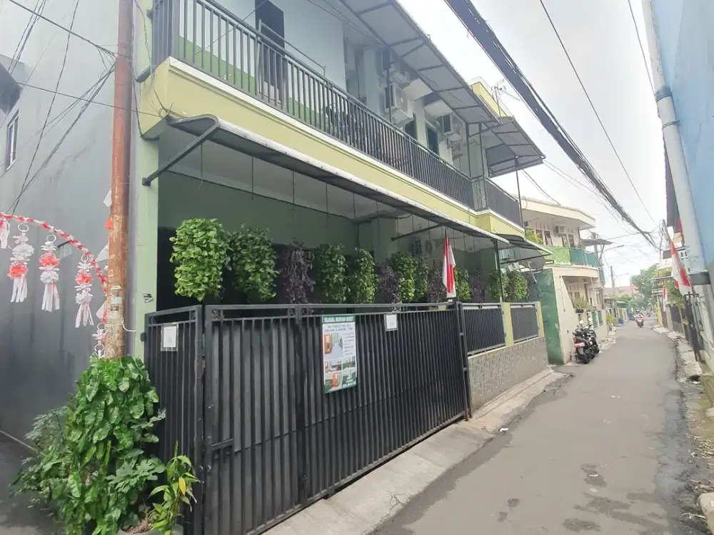 Kos²an Rapih bersih dan masih berjalan di sekitar Pasar Rebo