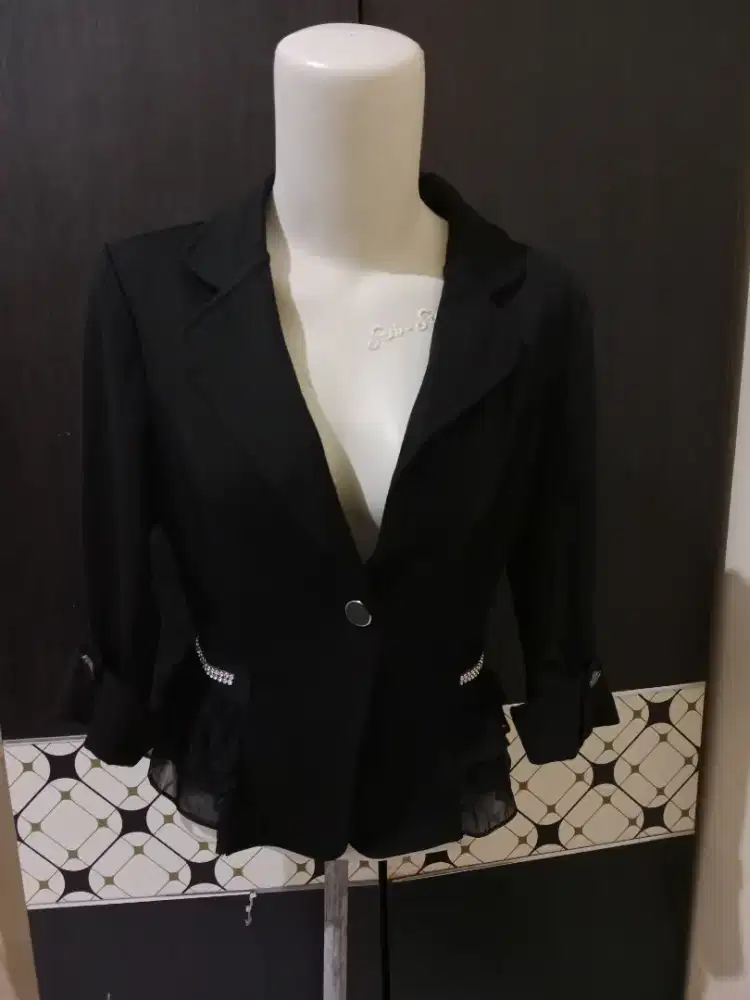 Blazer hitam premium