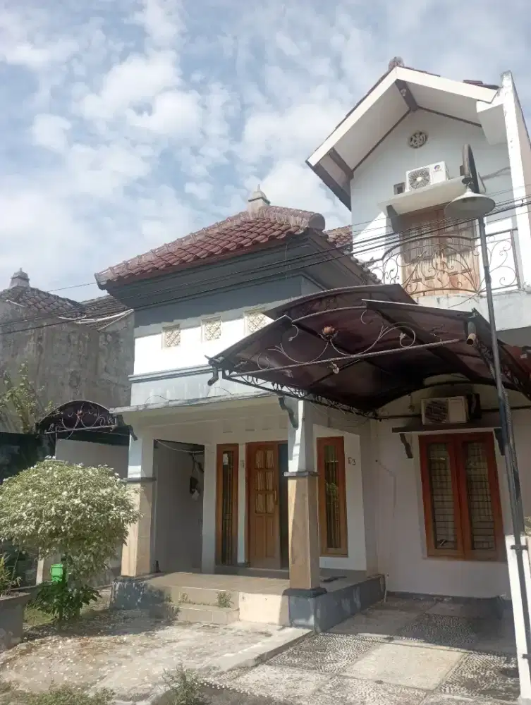 Rumah 2 lantai disewakan murah dalam perumahan di condong catur jogja