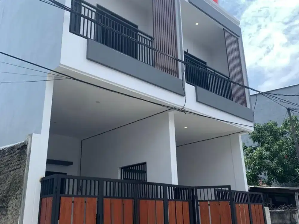 Dijual Rumah Rapi Siap Huni 2 Lantai Full di Cipondoh Makmur Tangerang