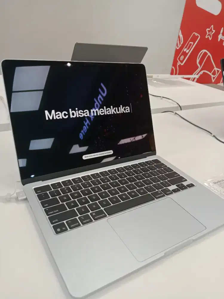 MacBook Air 13 inci M4 16/256GB