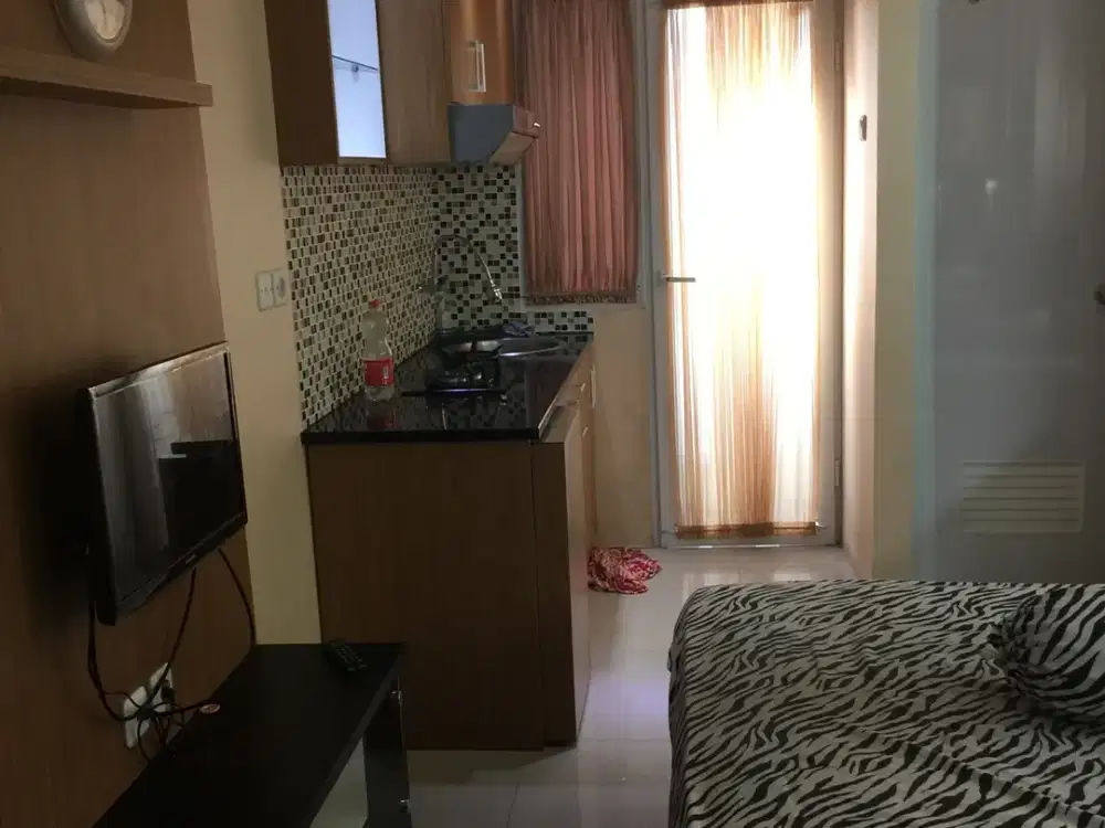 Apartemen the green pramuka city studio furnish tower tower Chrysant