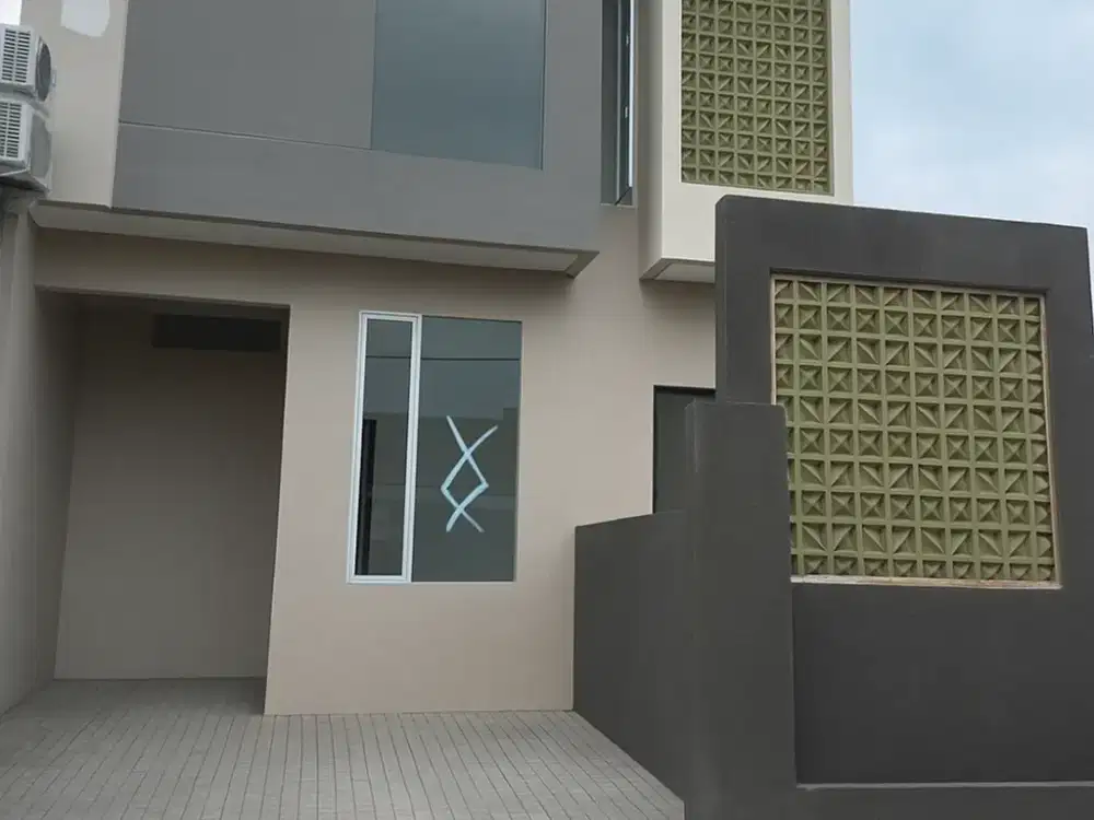 Dijual Rumah Dekat Dengan Pusat Kota Bebas Banjir Di Jl. Puri Anjasmoro Semarang