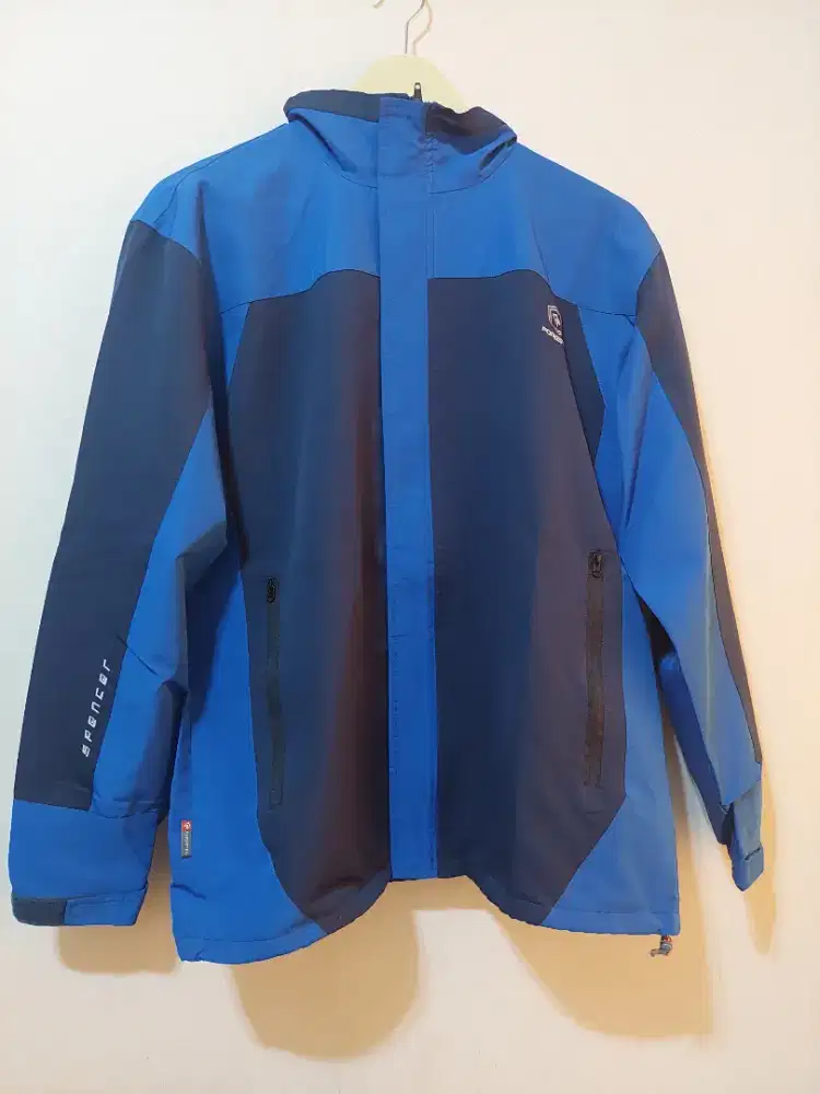 Jacket gunung forester size XL