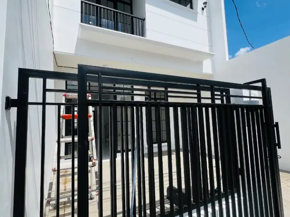 DIJUAL RUMAH BRAND NEW KLASIK MINIMALIS DI KENCANA LOKA BSD