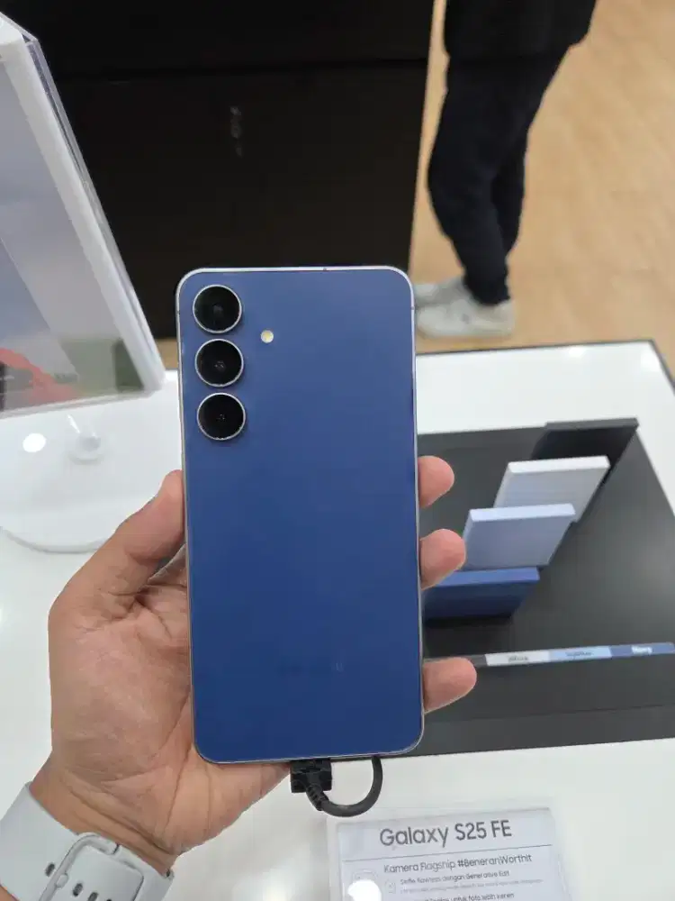 SAMSUNG S25 FE | FREE UPGRADE MEMORI + FREE GALAXY FIT3