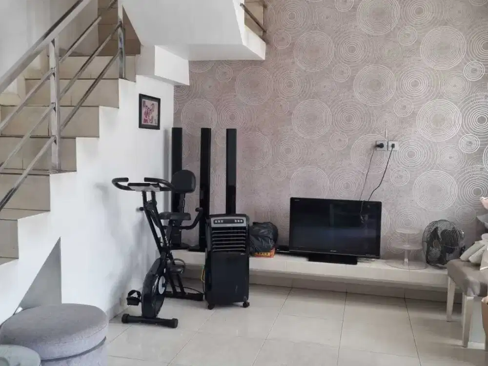 Rumah 2,5 Lantai Griya Permata Cipondoh Tangerang Siap Huni