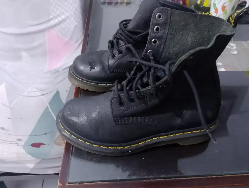 Dijual sepatu dokmar booth original masih mulus