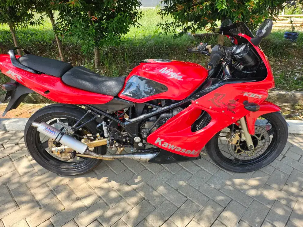 Ninja rr old merah Ferrari