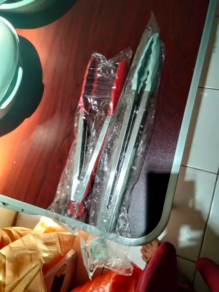 Di jual saringan minyak panjang,ember kecil,jepitan gorengan