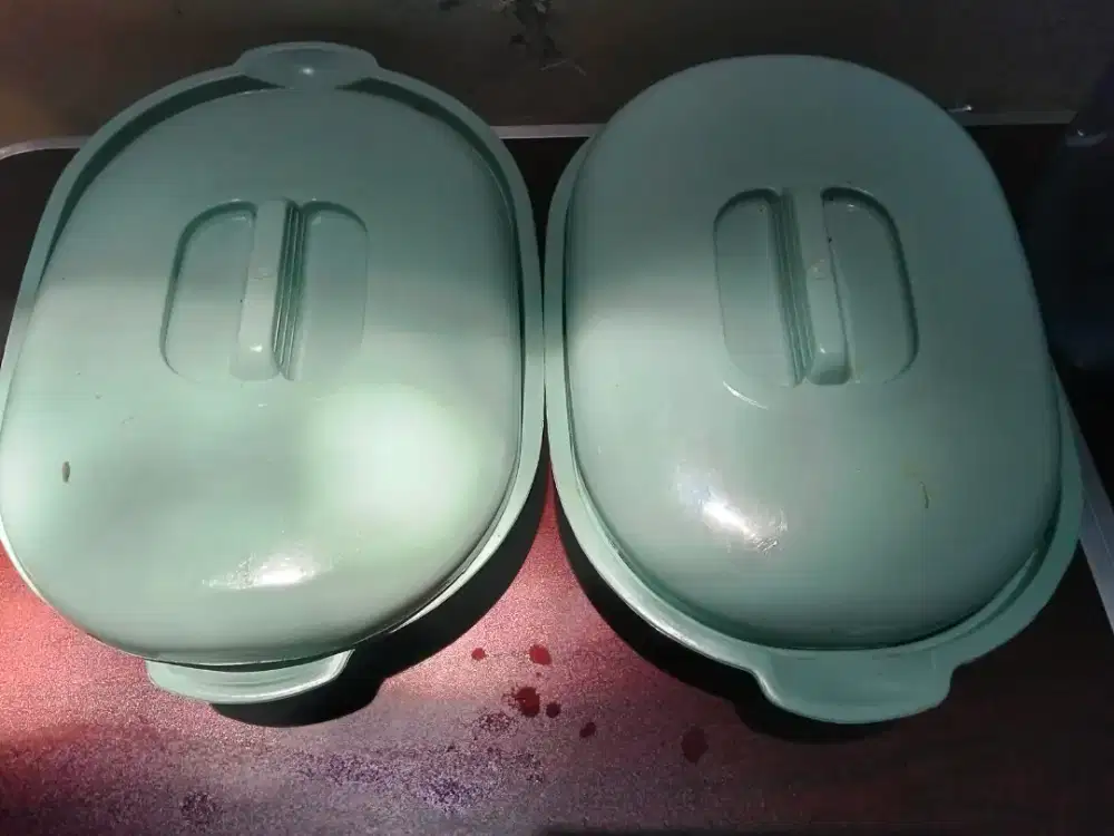 Tempat saji warna tosca bagus