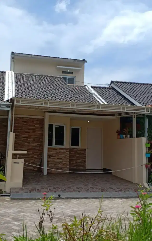 Rumah lantai 2 di area Tembalang Semarang