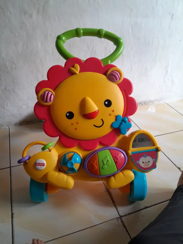 Push walker lion fisher price