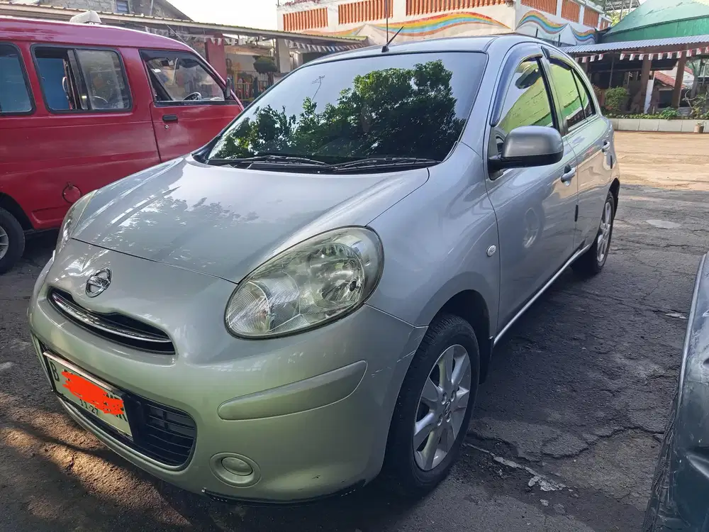 Nissan March 2013 Bensin