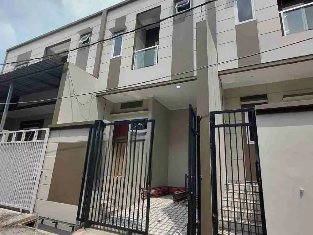 RUMAH BARU 3 LANTAI GREENVILLE