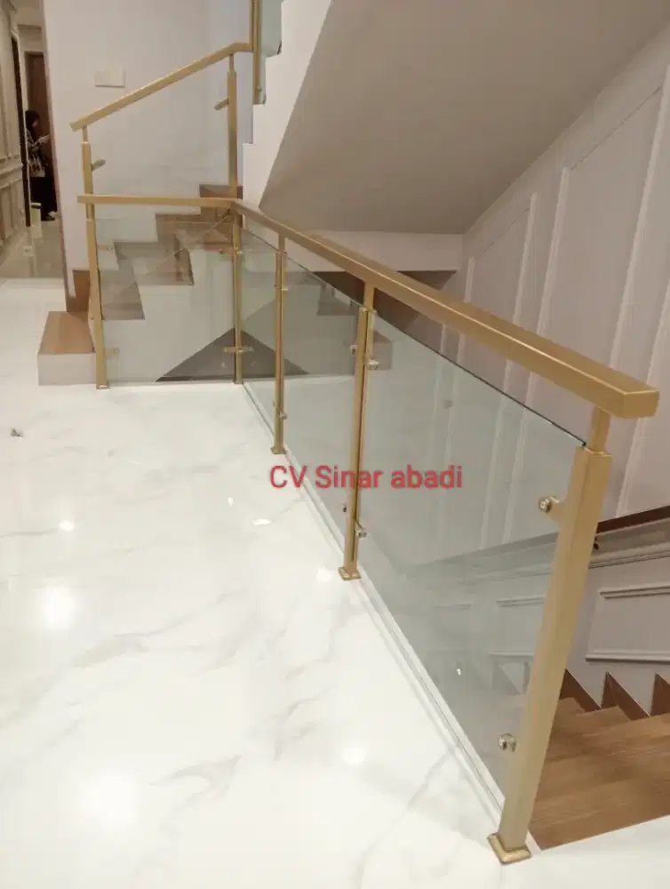 Reling balkon steenlis dan kaca tempered 10 mm