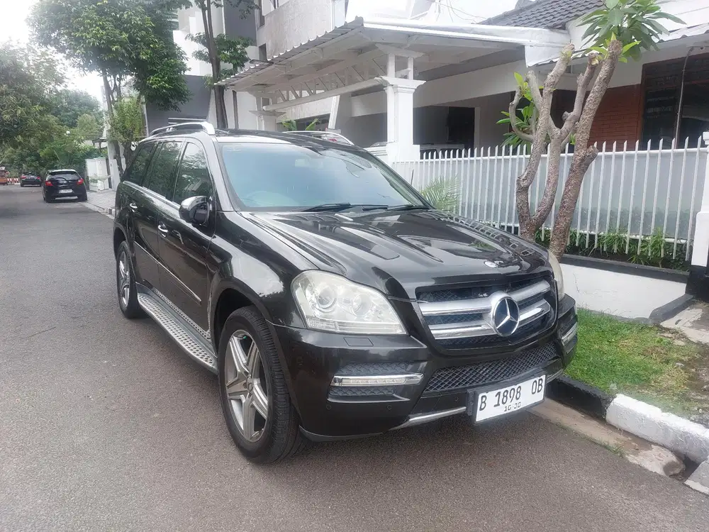 Mercedes-Benz GL500 2011 Bensin