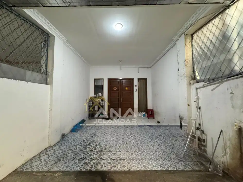 ANA RUMAH UK 4X15M LOKASI BAGUS DI JELAMBAR