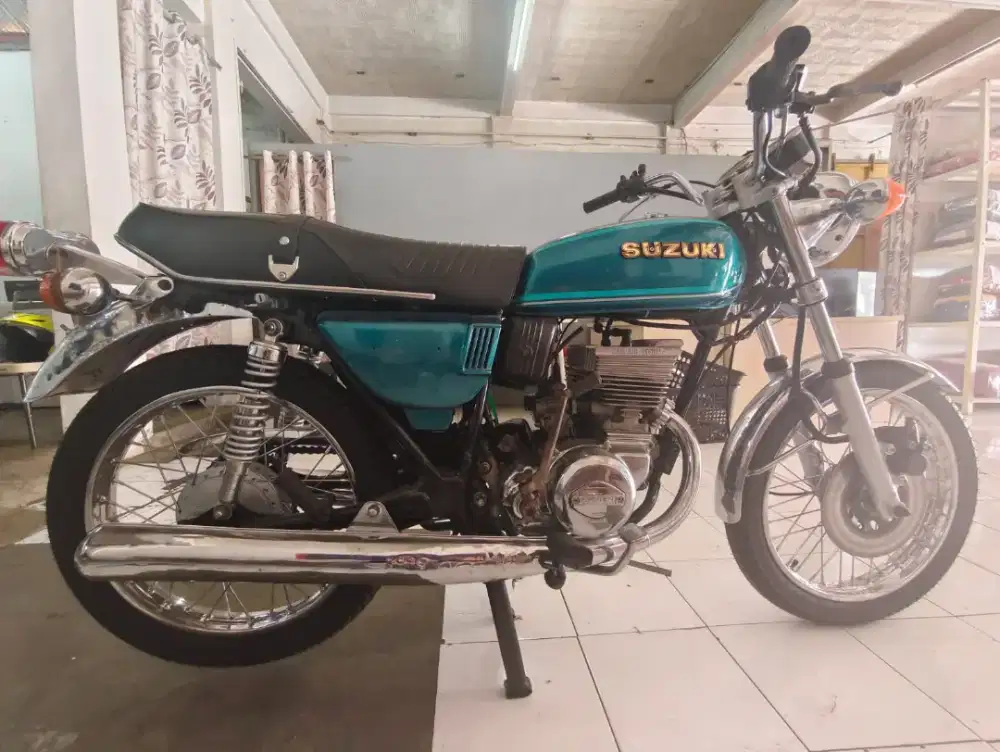 Suzuki GT 185 Twin (2 tak, double piston)
