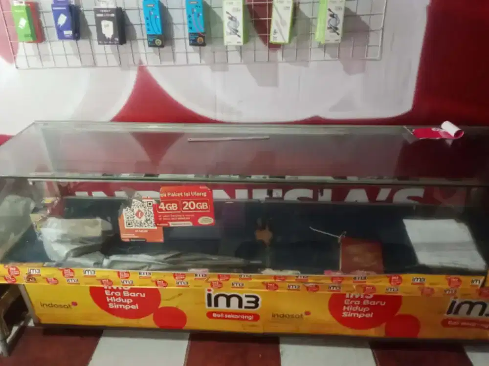 Etalase konter pulsa