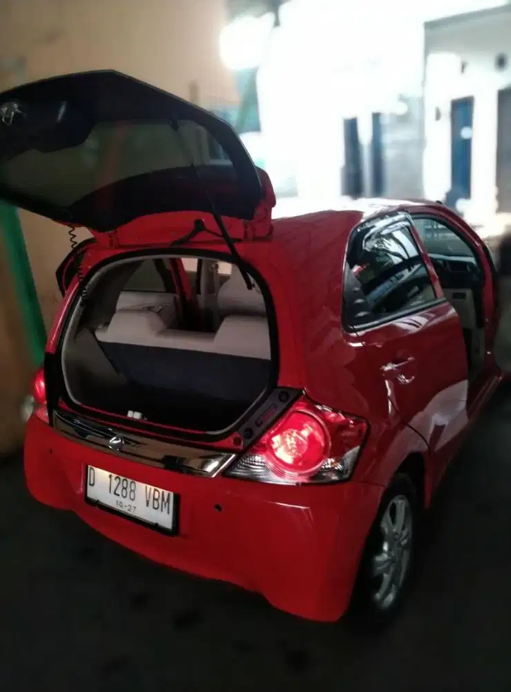 DP 10 JT Honda Brio E Satya Matic 2017 Merah Mulus