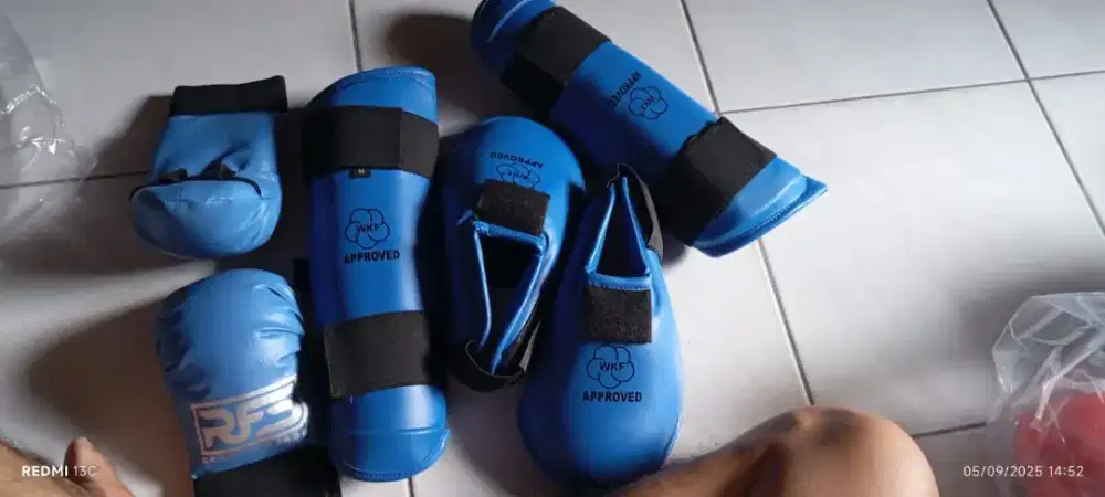 Pelindung kaki anak untuk latihan bela diri