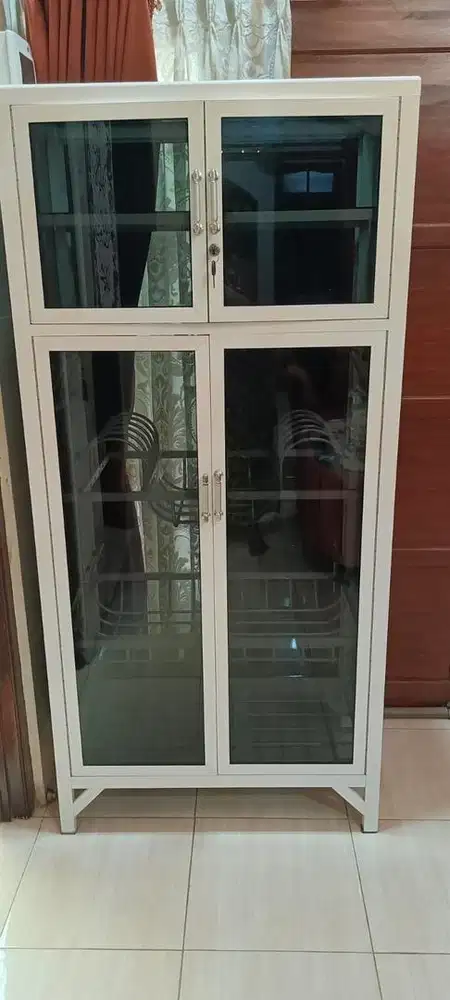 DIJUAL MURAH LEMARI RAK PIRING NOMINUS PEMAKAIAN 3bulan