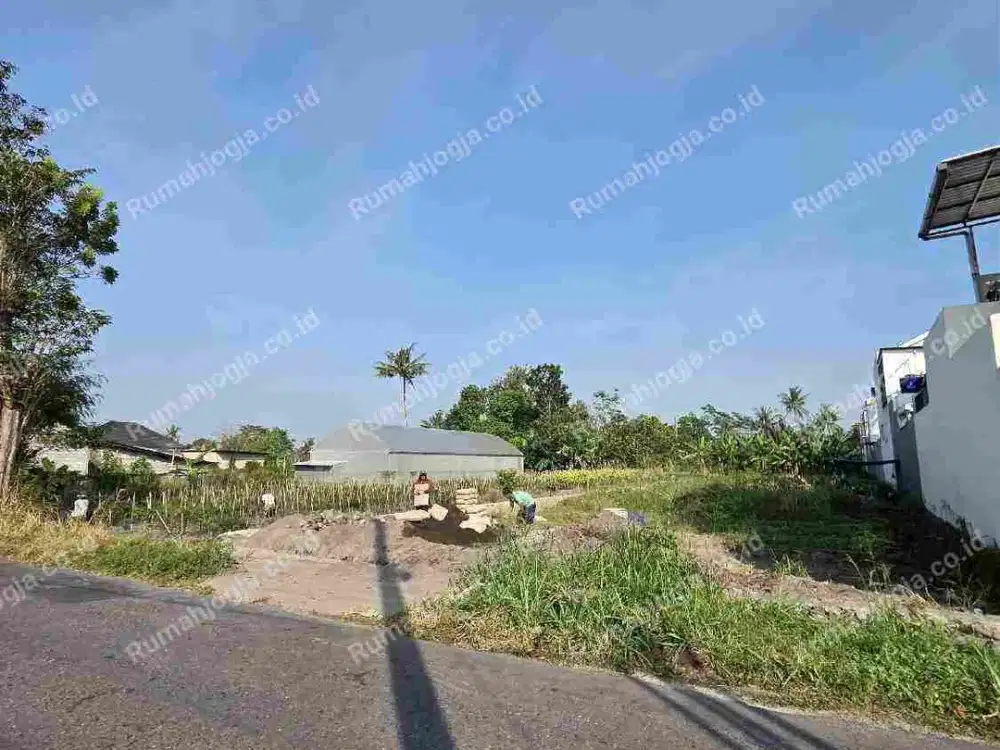 tanah sangat nyaman dan strategis cocok hunian pribadi ngalangan jln Kaliurang KM 9