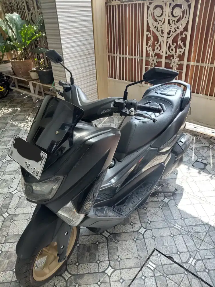 NMAX 2018 NON ABS HITAM