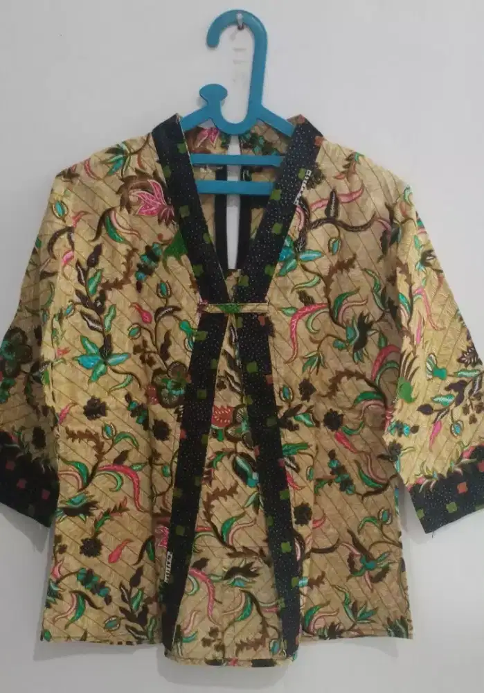 Prelov baju batik