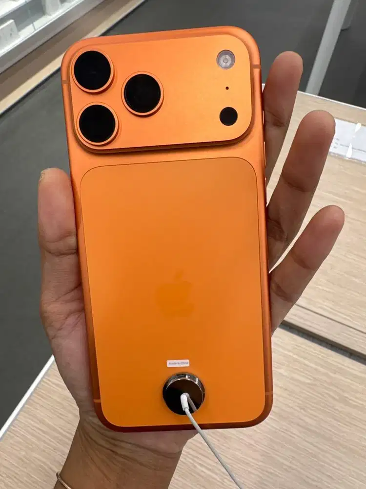 iPhone 17 pro max. Bisa cicilan tanpa Kartu kredit. Ibox paragon SMG