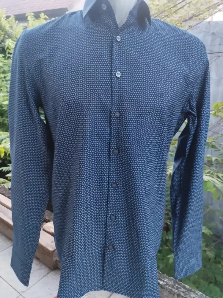 Kemeja resmi CALVIN KLEIN biru matif