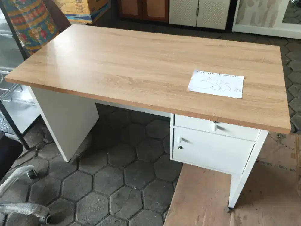 Meja Tulis Tebal minus dikit