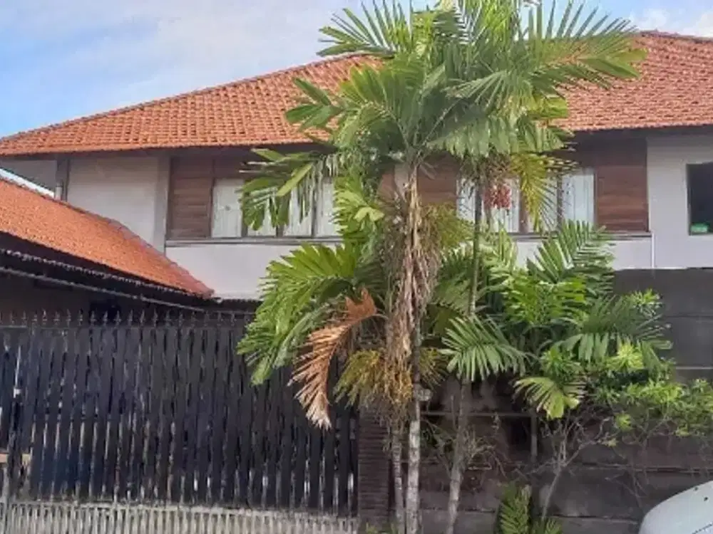 Dijual Rumah 2 lantai di Mahendradata Dps (Nego)