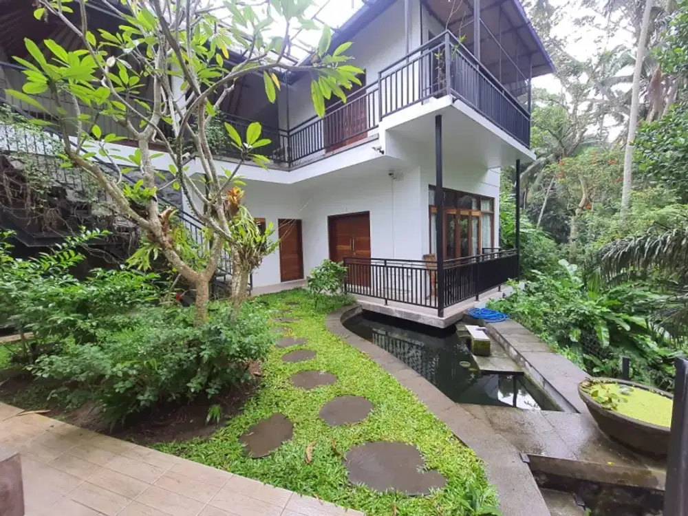 For Sale Villa dengan Pemandangan Tanaman Hijau lokasi Ubud