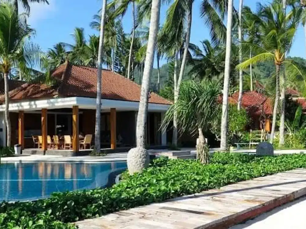 For Sale Luxury Villa Beachfront at Candidasa Bali (Nego)
