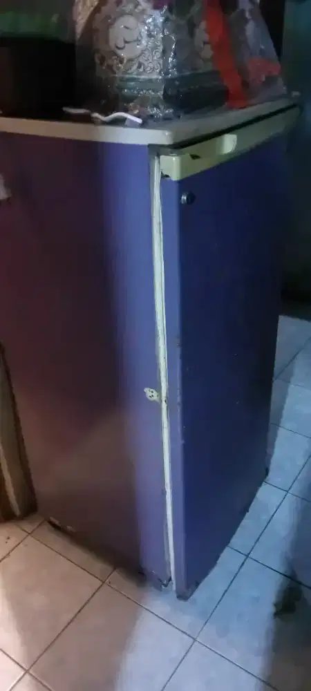 Di Jual Kulkas freezer